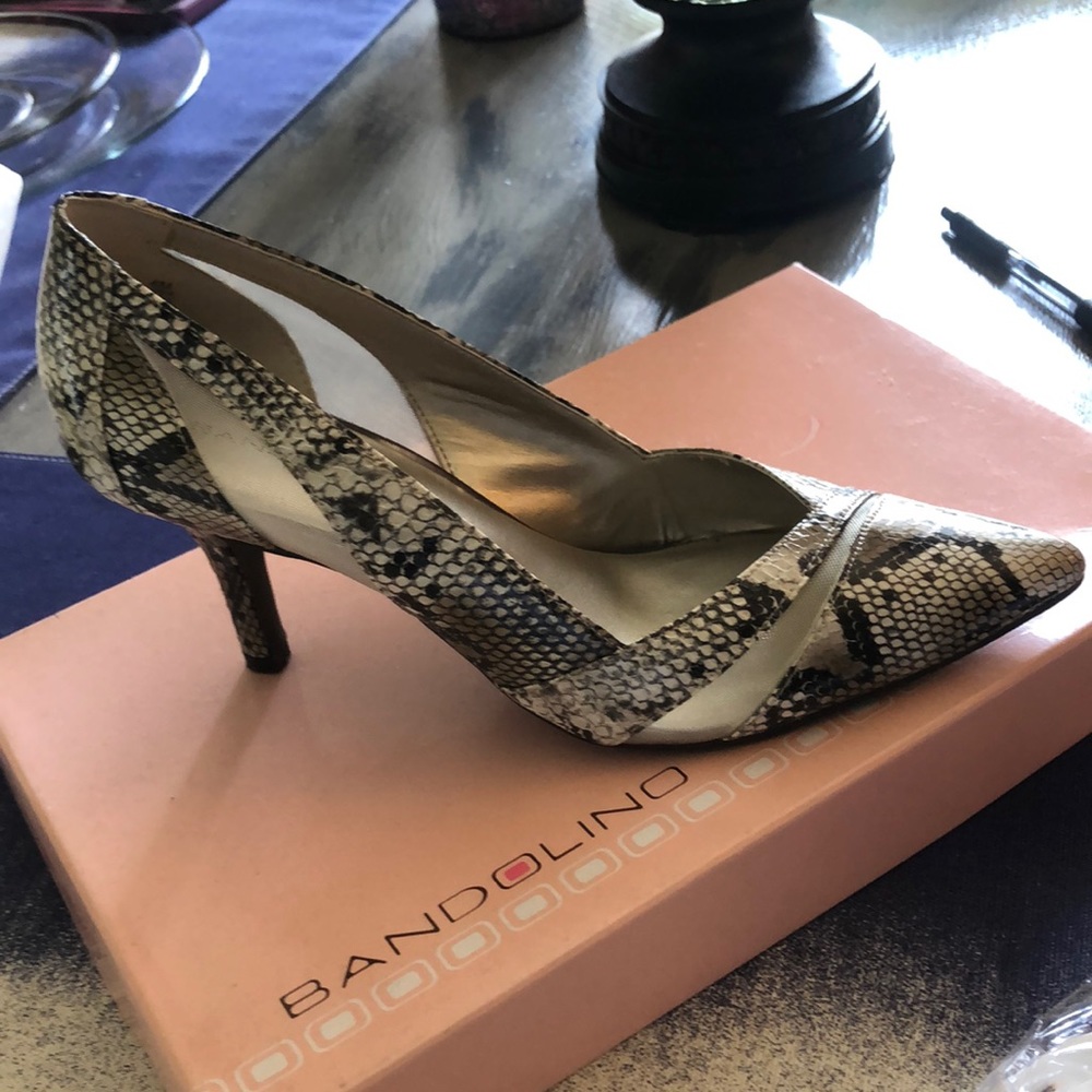 3in heel like new snakeskin shoes